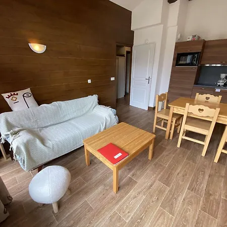 Appartement T3 Avec Piscine Et Balcon, Proche Station
